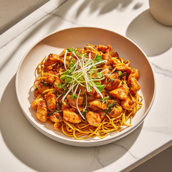 easyChef Pro Citrus-Infused Chicken Stir-Fry with Crunchy Noodles