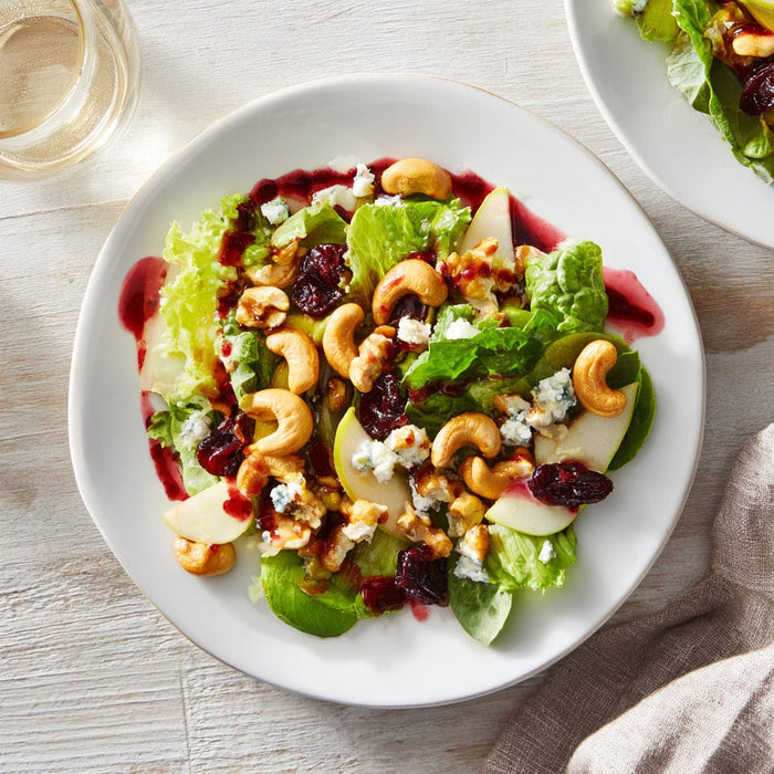 easyChef Pro Sweet and Spicy Cashew-Pear Salad with Raspberry Vinaigrette